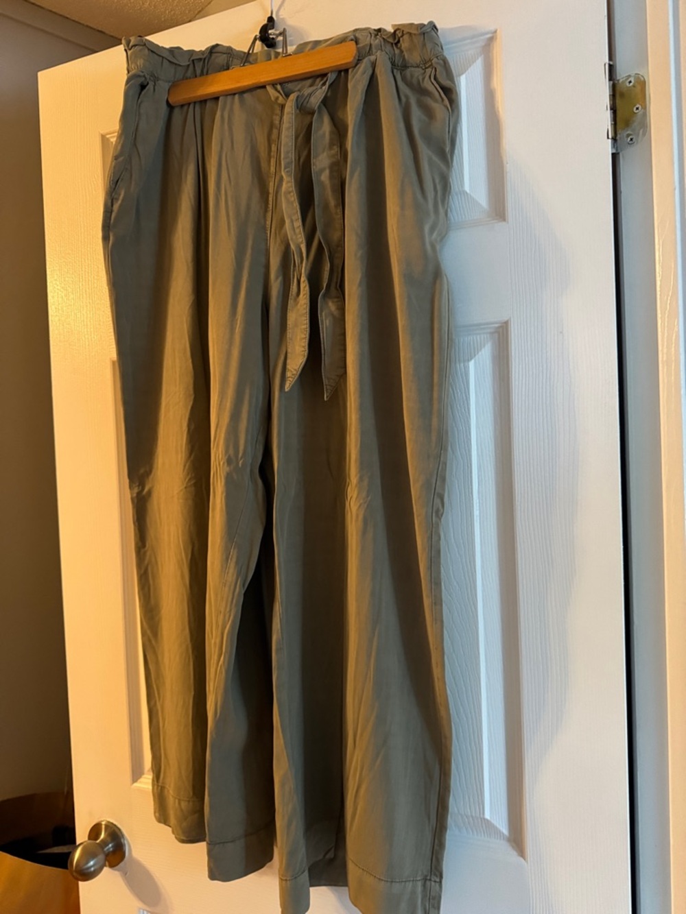 H&M Olive Green Drawstring Relaxed Chinos